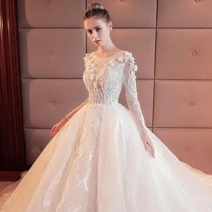 2024 Gorgeous Scoop Lace Appliques Flowers White Organza Long Sleeve Wedding Dresses JS177