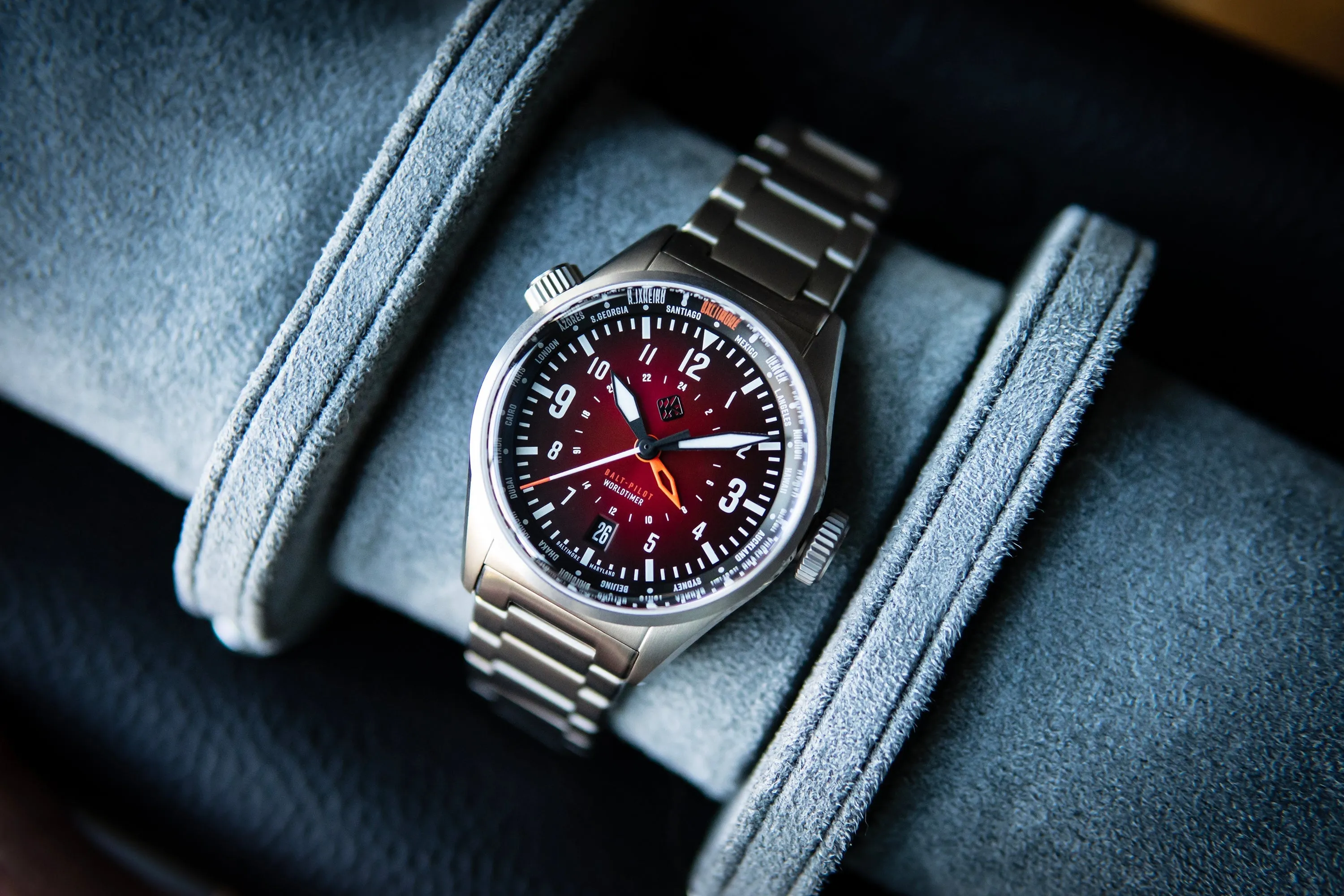 Balt-Pilot Worldtimer Crimson Red