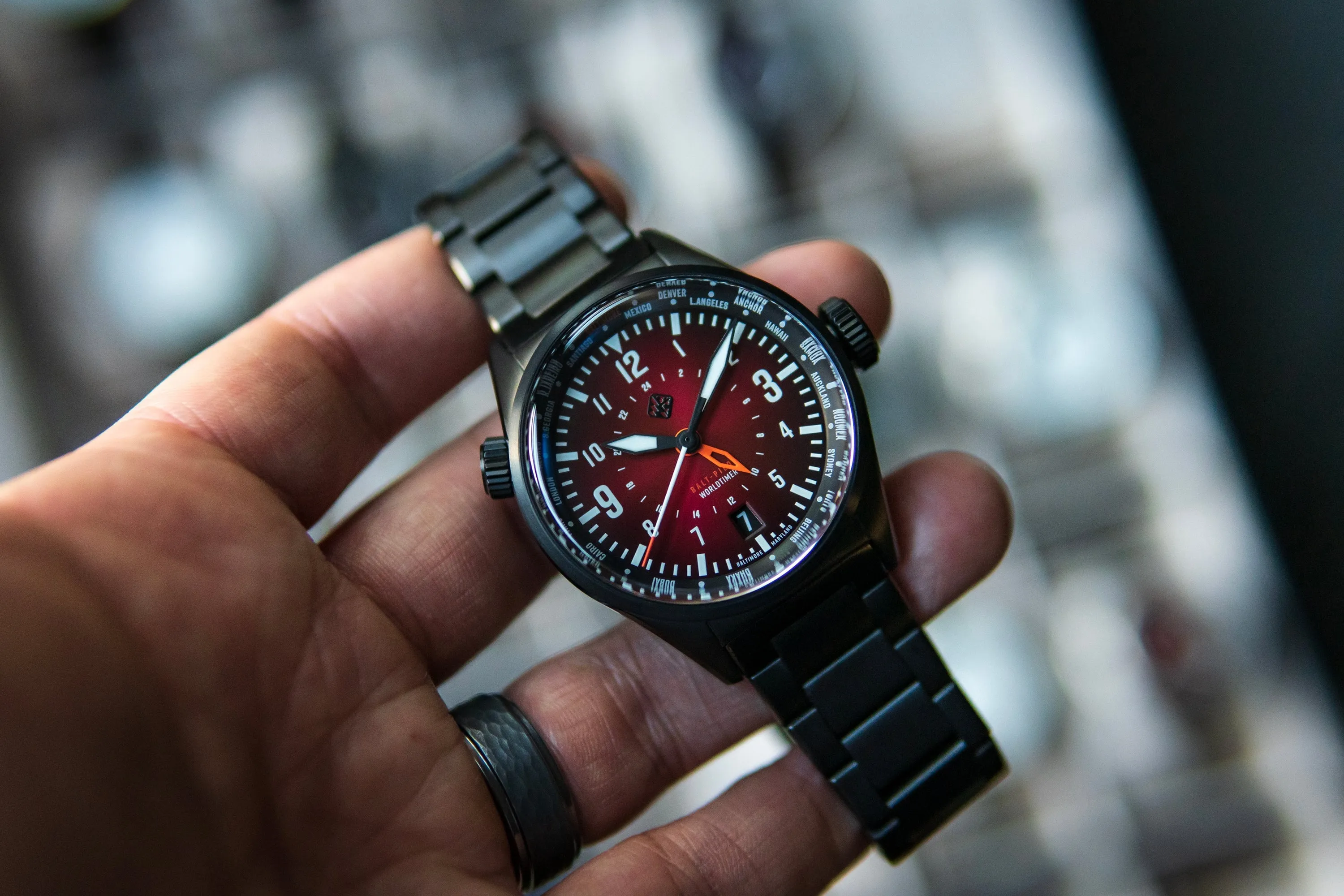 Balt-Pilot Worldtimer DLC Crimson Red