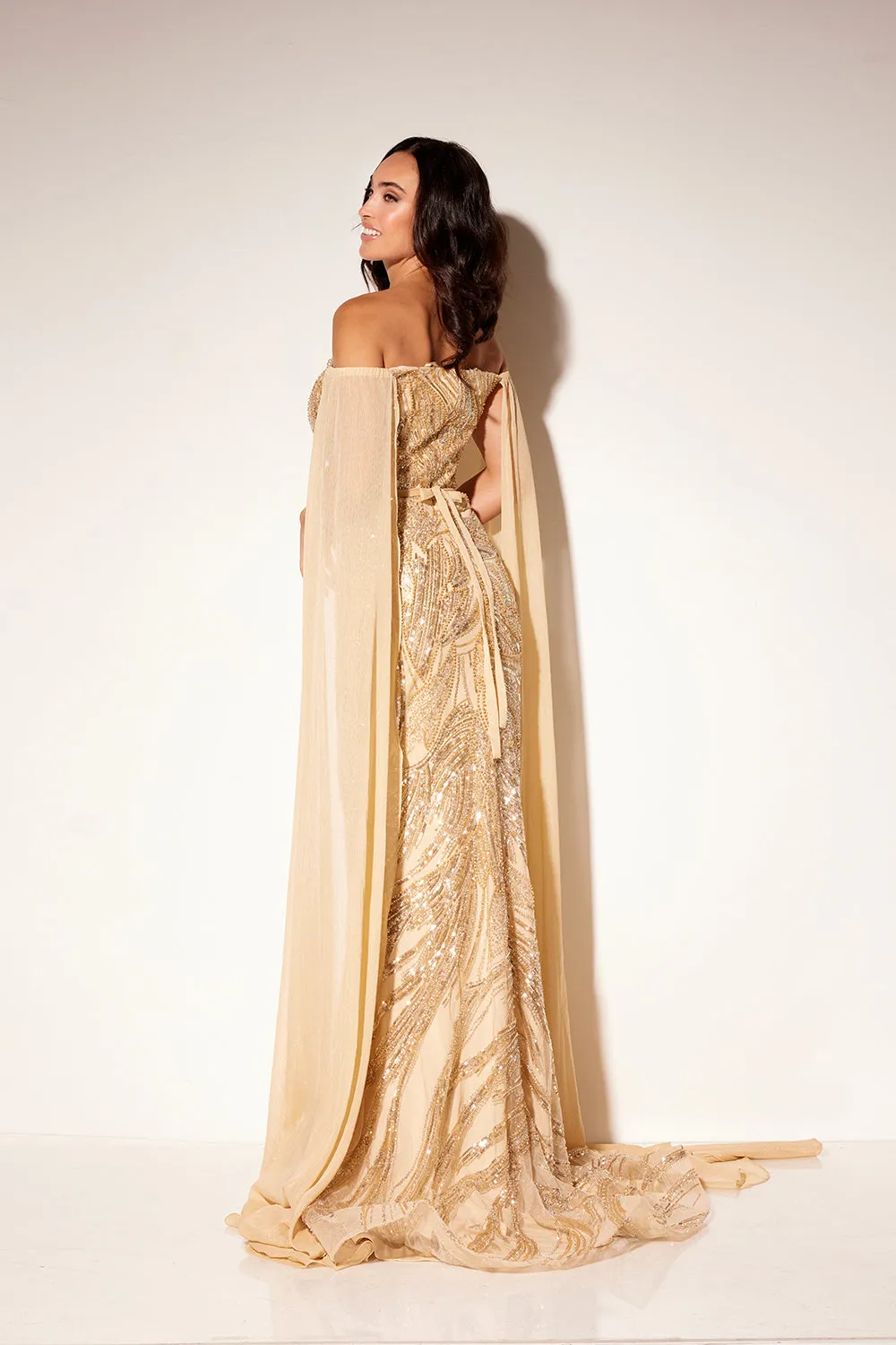 Luxurious Mermaid Dress with Beaded Cape Sleeves