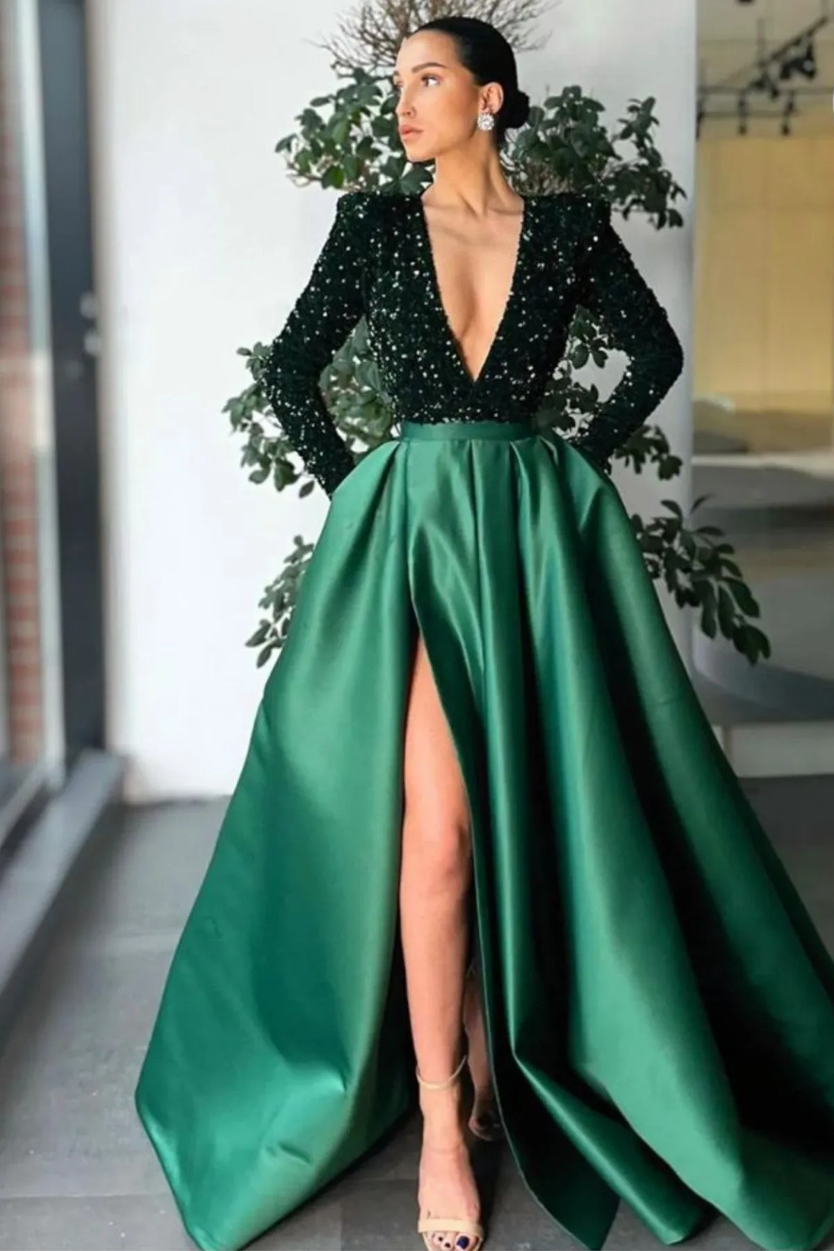 Emerald LIA STUBLLA Verona Gown - Exquisite Evening Dress