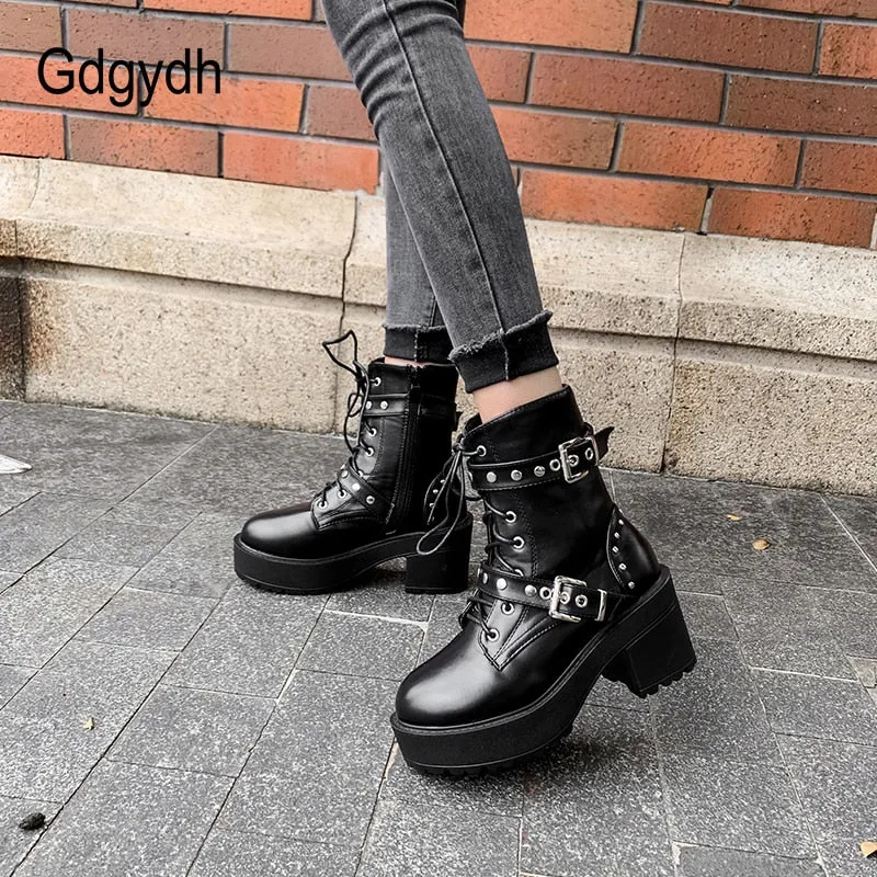 Rivet Autumn Boots Women Platform Boots Black Leather Gothic Punk Style Combat Boots For Women Mid Heels Comfortable